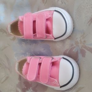 Toddler pink sneakers size 5 Toddler